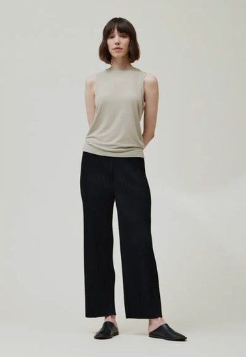 Pleated Pants- Black