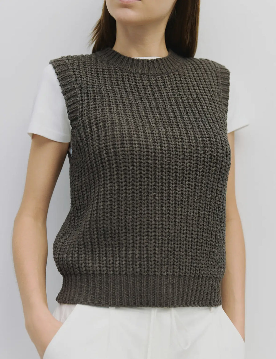 Sweater Vest- Brown