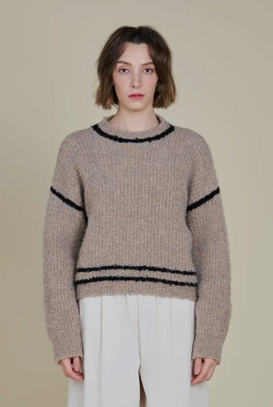 Contrast Outline Sweater- Oatmeal