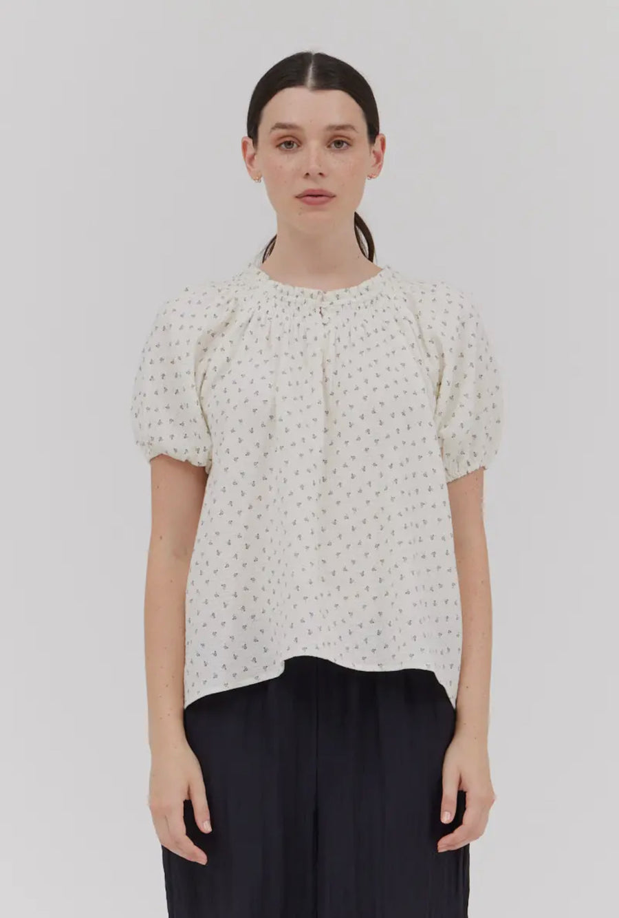 Ditsy Print Gauze Top- Black/Ivory